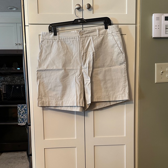 GAP Factory Women's Tan Bermudas - Picture 1 of 2
